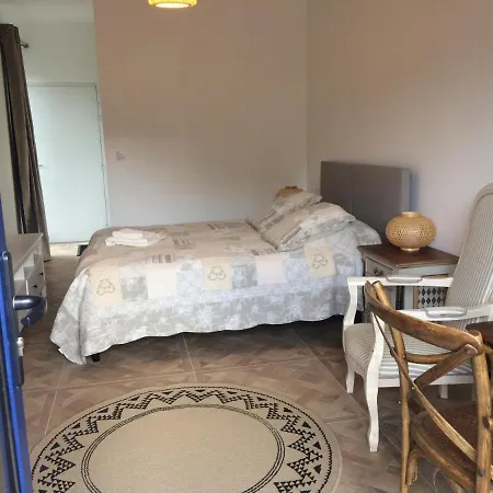 Les 3 Pigeons Guest house Bressuire
