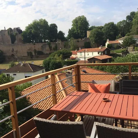 Les 3 Pigeons ゲストハウス 3*