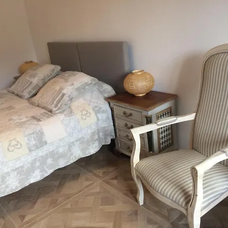 Les 3 Pigeons 3* ブレシュイール