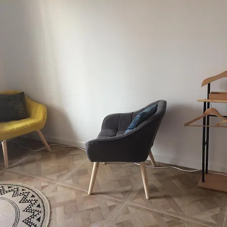 ゲストハウス Les 3 Pigeons ブレシュイール