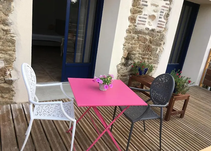 Les 3 Pigeons 3* Bressuire